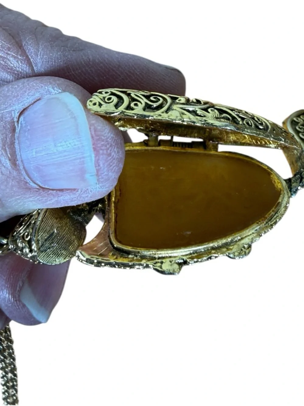 Max Factor "Hypnotique" articulated fish solid perfume locket pendant - Picture 5 of 5